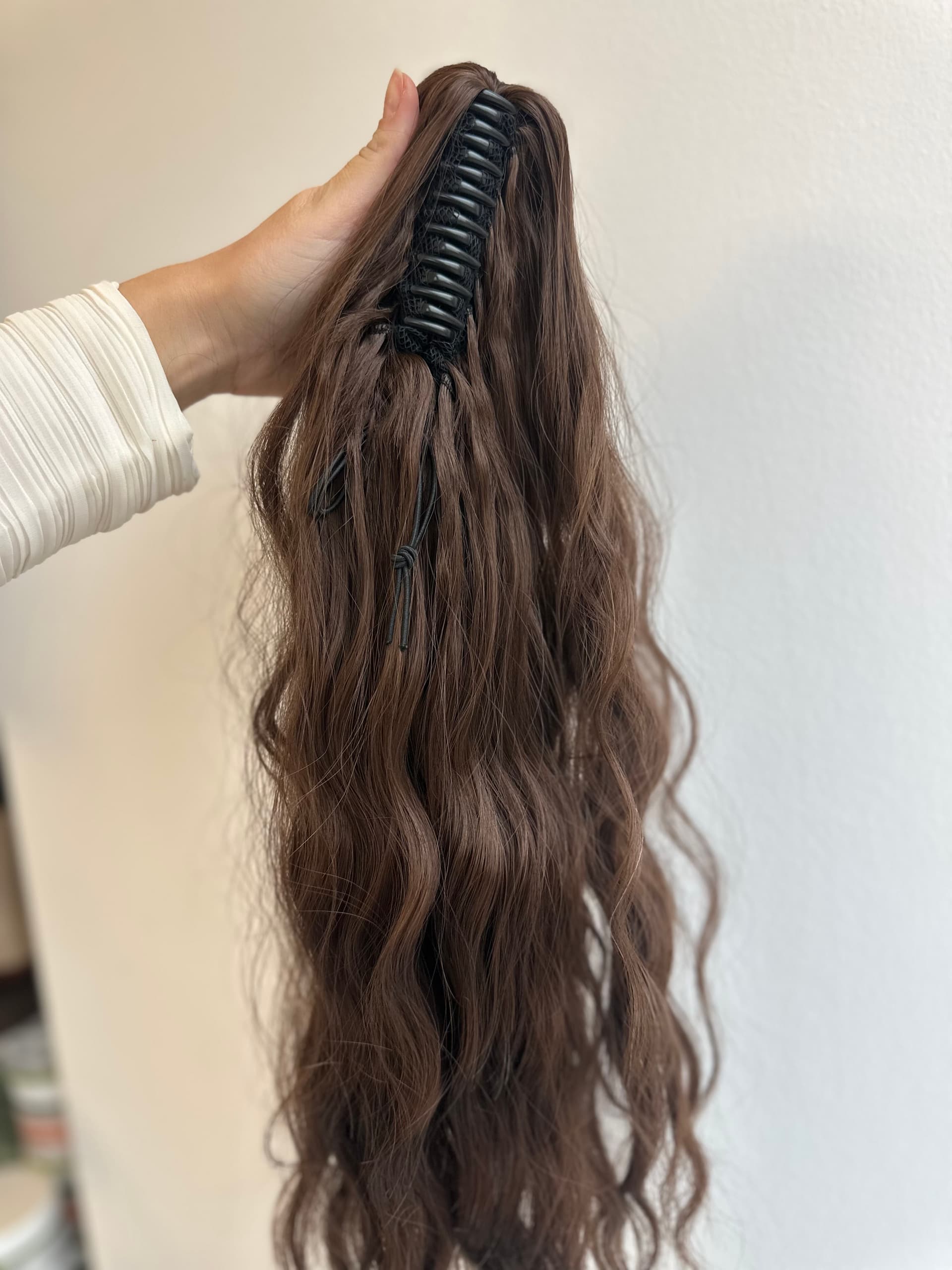 Coada de Par cu Cleste Ondulata Saten Natural Deschis, 70 cm