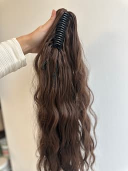 Coada de Par cu Cleste Ondulata Saten Natural Deschis, 70 cm