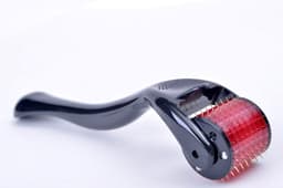 Magic Roller- dispozitiv pentru mezoterapie, acnee, riduri si linii fine