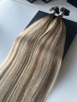 Extensii Cheratina Black Collection Balayage #8/Silver/#8 Extensii Cheratina Black Collection Balayage #8/Silver/#8