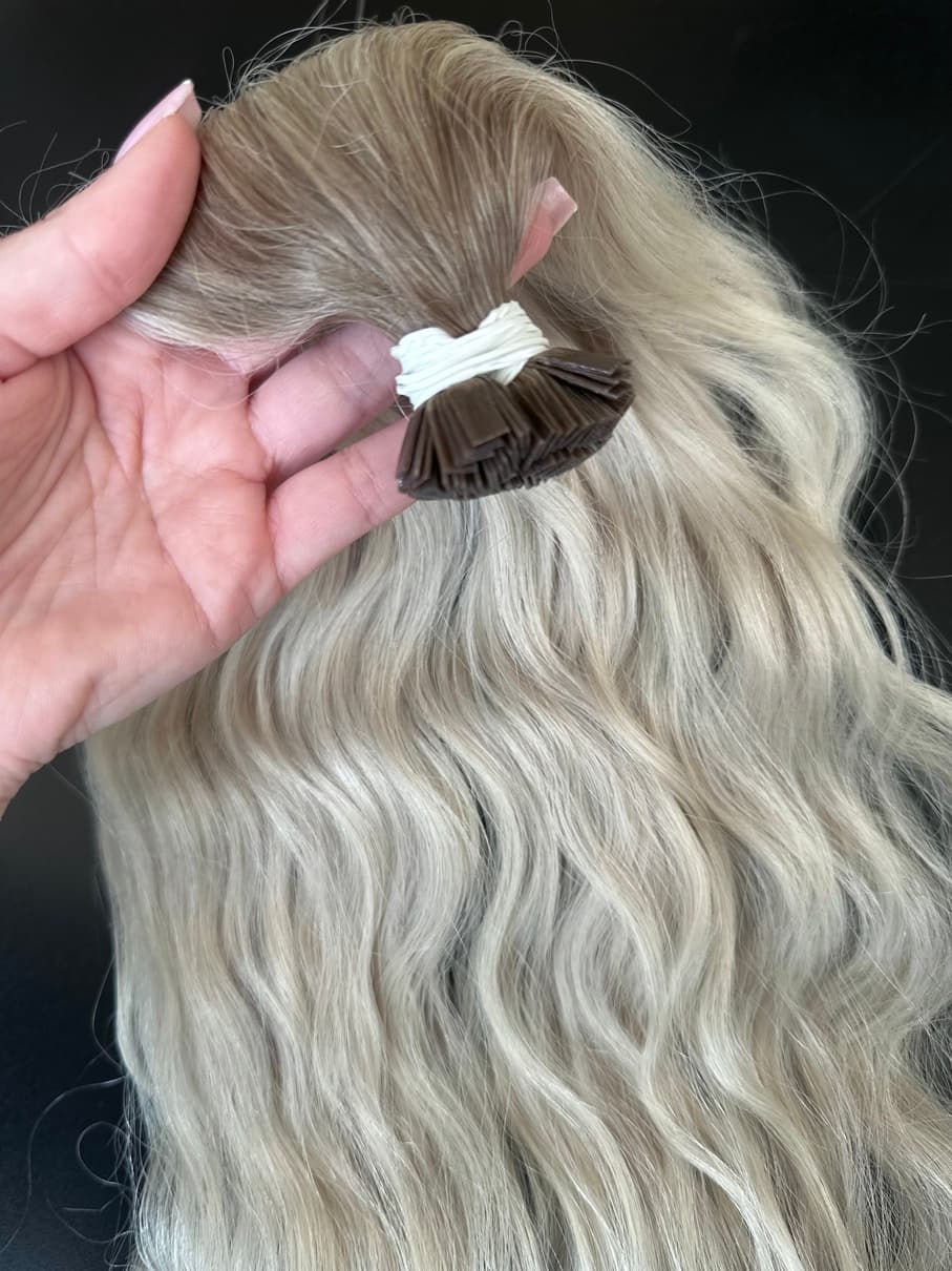 Extensii Cheratina Russian Hair Ombre #8/Silver Ondulat Extensii Cheratina Russian Hair Ombre #8/Silver Ondulat